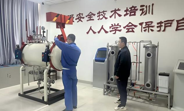 标题：乌海分院举办特种设备安全管理、快开门式压力容器操作、
气瓶充装三个作业项目考试
浏览次数：53
发表时间：2025-06-05