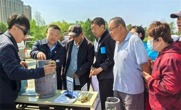标题：筑牢安全防线，护航特种设备安全 --内蒙古特检院呼伦贝尔分院助力“安全生产月”开展特种设备安全知识现场咨询活动
浏览次数：61
发表时间：2025-06-18