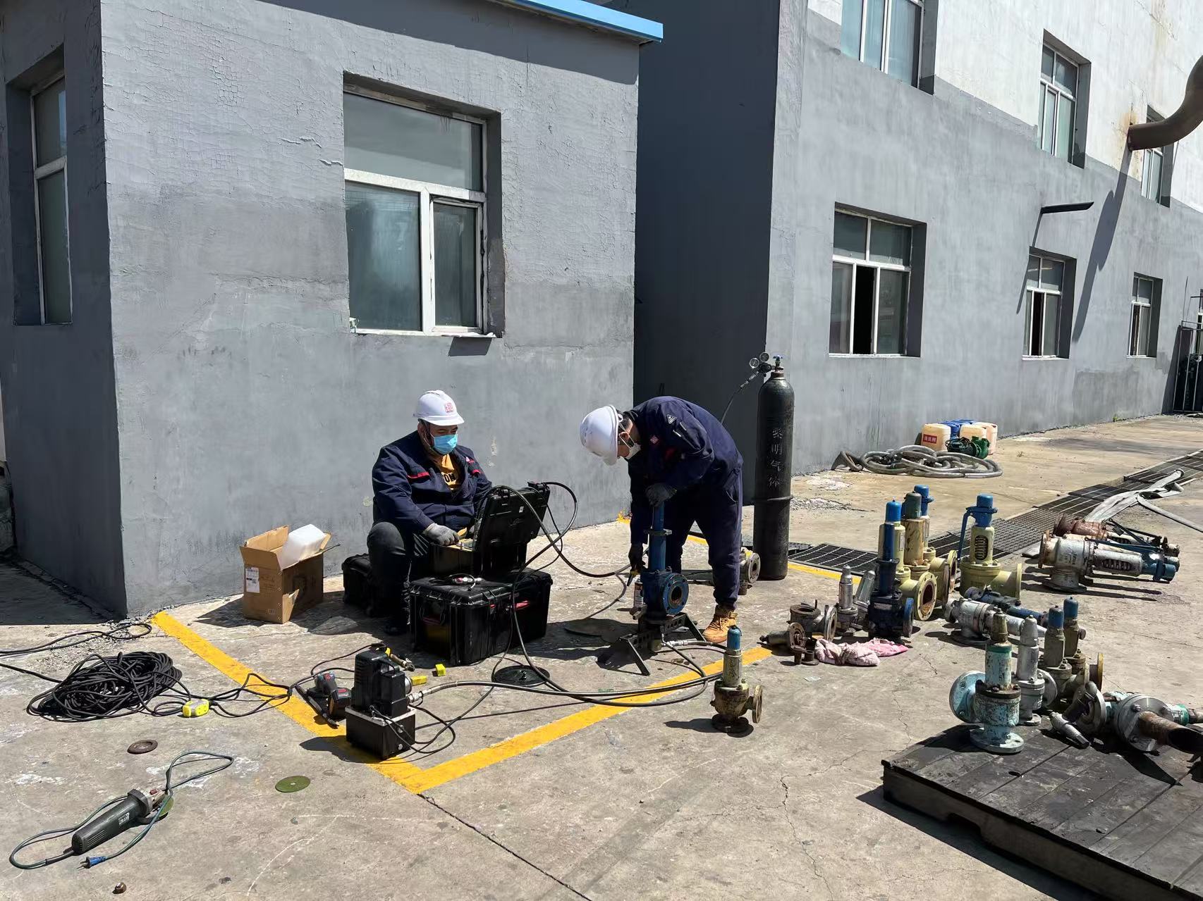 内蒙古特检院呼伦贝尔分院赴大型化工企业开展安全阀校验工作