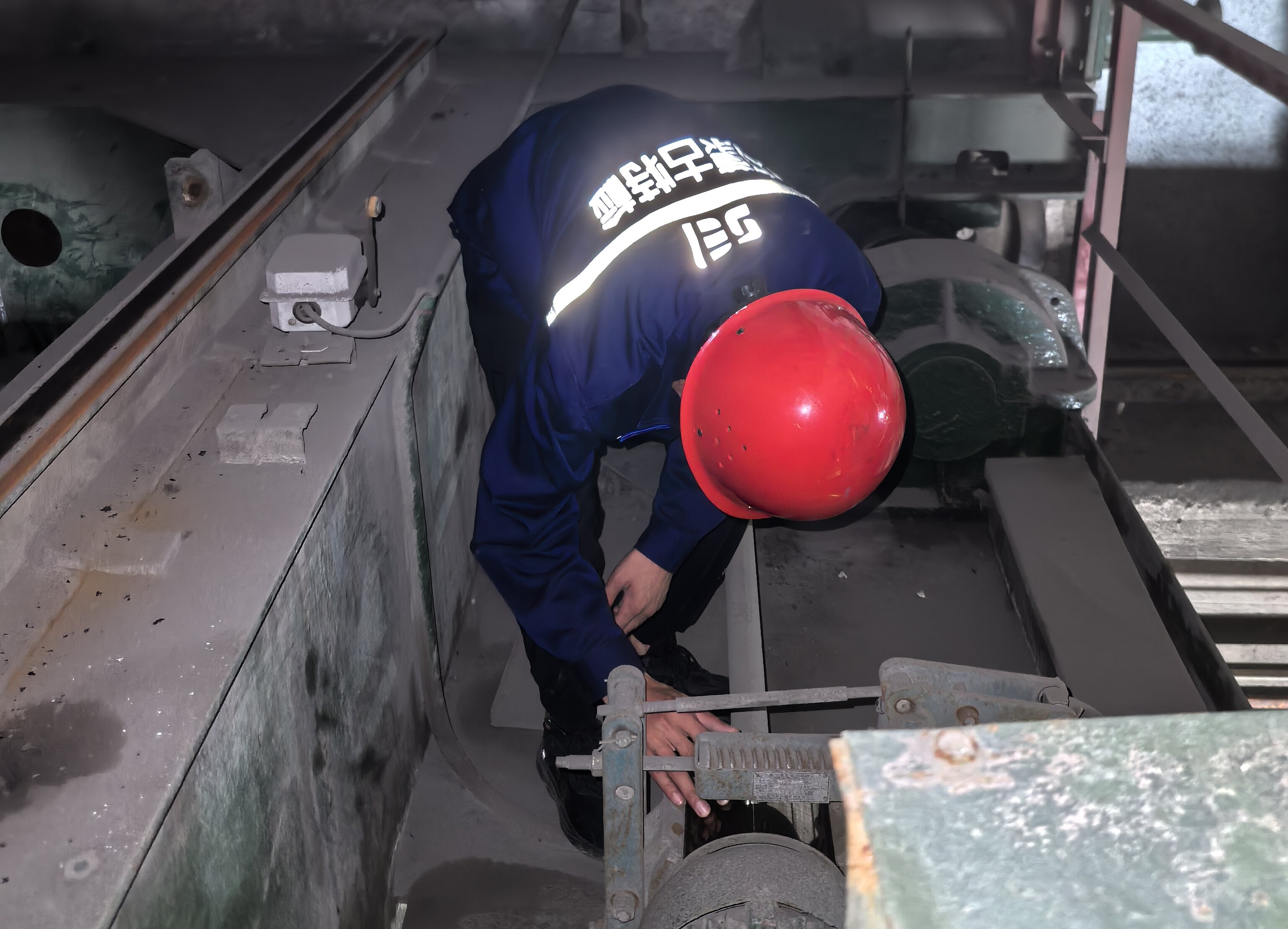 精检赋能促发展 长期协作助安全  
    —— 赤峰分院在元宝山发电有限公司开展起重机集中检验