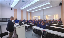 标题：质量月|内蒙古特检院包头分院“进企业”开展起重机械安全隐患专题培训
浏览次数：1269
发表时间：2025-09-30