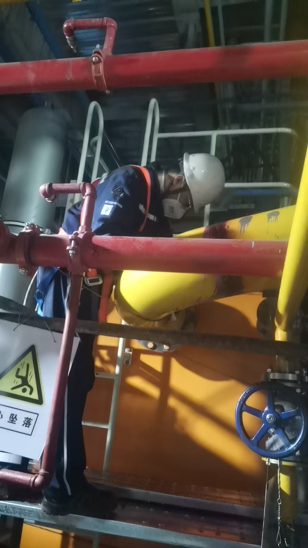 昼夜坚守 护安全