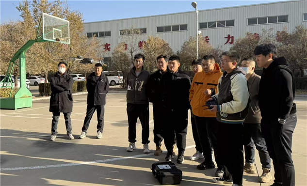 标题：赋能特种设备智能化检验——自治区特检院包头分院开展无人机飞行专项培训 
浏览次数：72
发表时间：2025-12-11