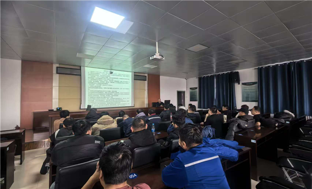 标题：年度安全培训再掀热潮：两周19班580余人密集“充电”
浏览次数：80
发表时间：2025-12-16