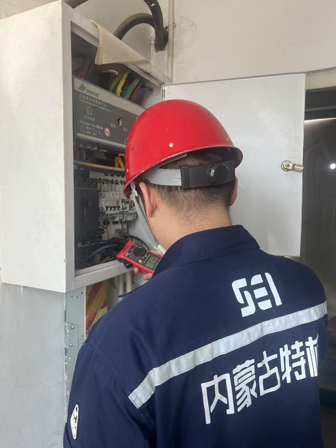 坚守特检一线 守护民生安全——内蒙古特检院赤峰分院完成11台18年梯龄电梯专项检验