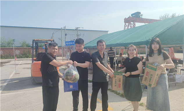 标题：高温坚守显担当 情系一线送清凉
浏览次数：216
发表时间：2026-08-06