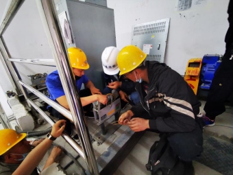 标题：古驼道上的特检身影
浏览次数：479
发表时间：2023-08-30