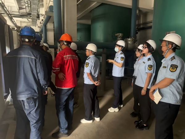 内蒙古特检院阿拉善分院配合阿左旗市场监管局现场检查(1).jpg