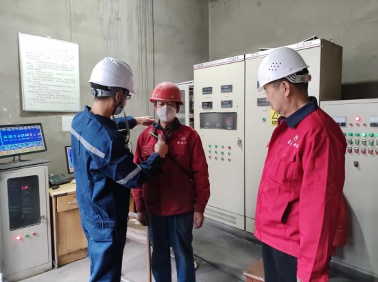 标题：内蒙古特检院阿拉善分院市场经营管理部对阿拉善盟草原水泥有限责任公司开展职业卫生定期检测工作
浏览次数：465
发表时间：2023-08-30