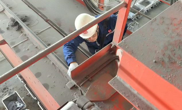 标题：乌海分院圆满完成乌海君正化工电石车间自动化起重机械定期检验
浏览次数：36
发表时间：2026-10-30
